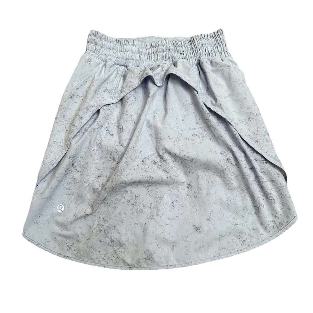 Lululemon Hotty Hot High Rise Skirt Skort Size 2 Light Blue Lycra Stretch EUC - Picture 5 of 10